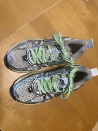 Zapatillas Nike V2K Run Verde/Plata