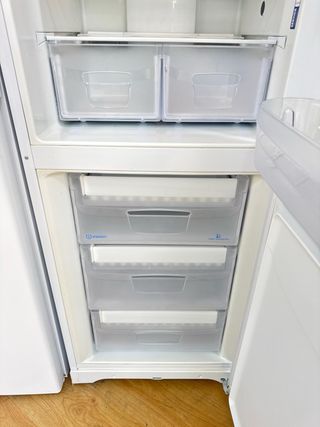 COMBI INDESIT 188cm NO FROST A+. GARANTIA 6 MESES