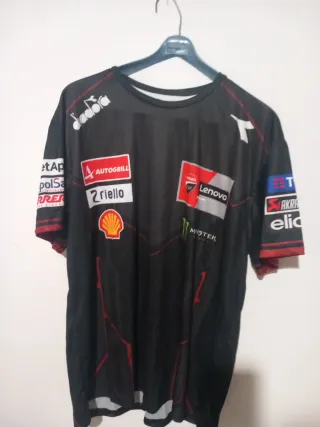 Camiseta Diadora Moto Negra y Roja