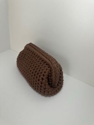 mini pochette fatta a mano marrone