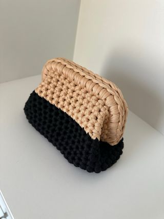 mini pochette fatta a mano bicolore nera/beige