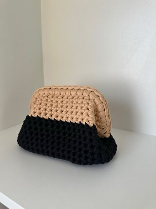 mini pochette fatta a mano bicolore nera/beige