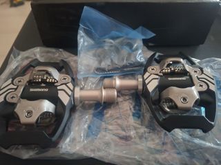 Pedales Shimano XT M8020