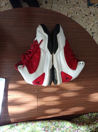 Jordan Aura Talla 37.5