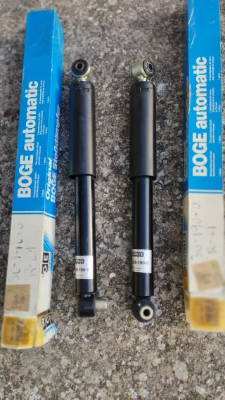 Amortiguadores traseros renault 21