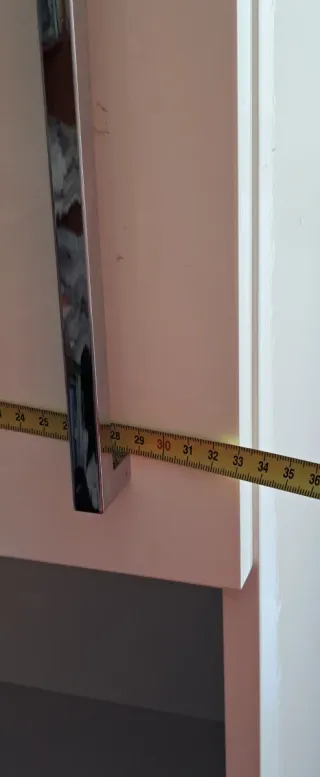 Armadio a colonna a 2 ante con ripiani