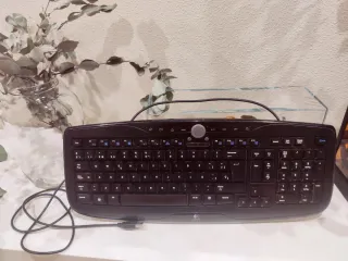 Teclado Logitech USB Negro Completo