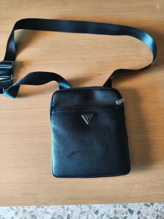 Bandolera Guess Milano Negra Hombre