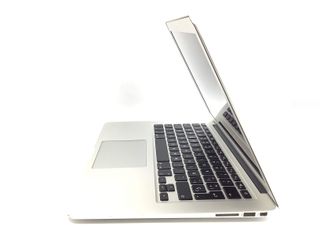 portatil apple apple macbook air core i5 1.8 13 (2017) (a1466)