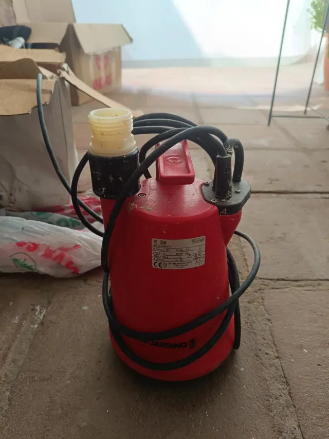 Bomba de agua sumergible Jardino