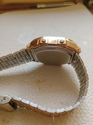 Reloj Casio Dorado Digital