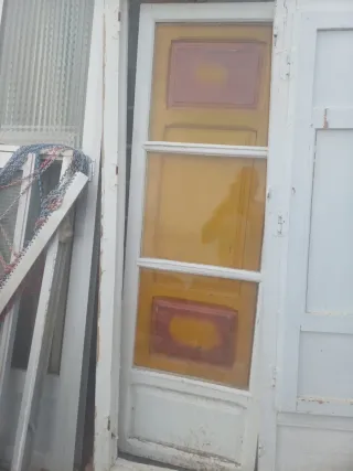 Ventana de madera antigua