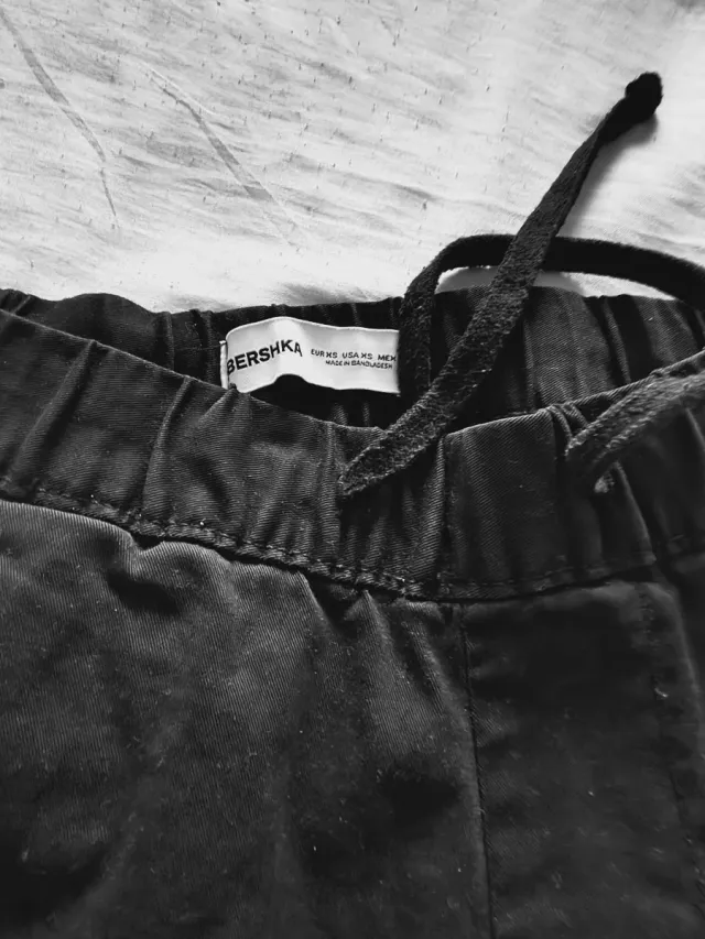 Pantalón cargo negro