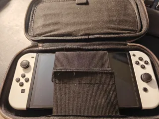 Nintendo Switch OLED + Accesorios