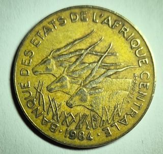 Lotto 12 monete stati africani. Vedi descr.e foto.