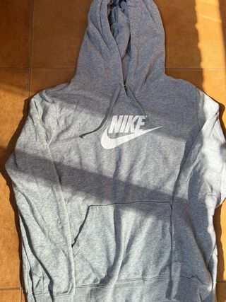 Sudadera Nike Gris con Capucha