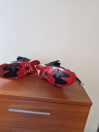 Zapatillas Jordan Talla 43 Negras Rojas