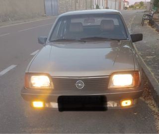 Opel Ascona clasico