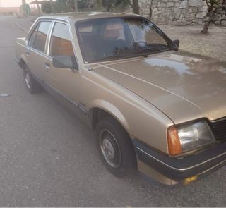 Opel Ascona clasico