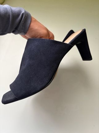 Zapatos Zara tacón destalonados negro