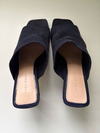 Zapatos Zara tacón destalonados negro