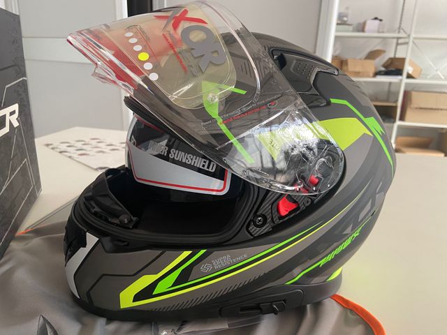 Casco integral AXOR Apex amarillo