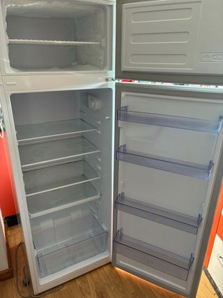 Nevera marca beko blanca 2 puertas en venta 