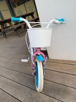 Bicicleta infantil rosa y azul