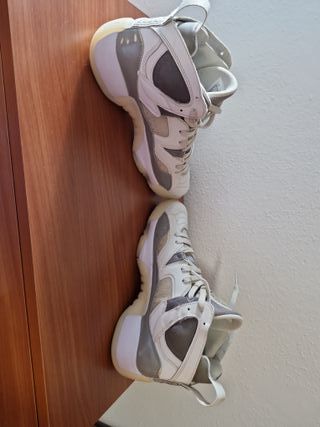 Zapatillas Jordan Talla 42 Blancas y Grises