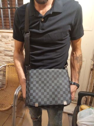 Bolso Louis Vuitton Caballero Negro/Gris