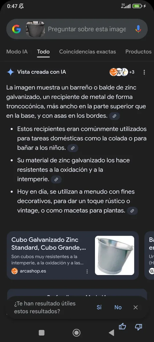 Caldero antiguo de metal