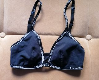 2 Sujetadores Calvin Klein Negros