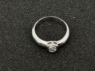 anillo oro 18k con diamante
