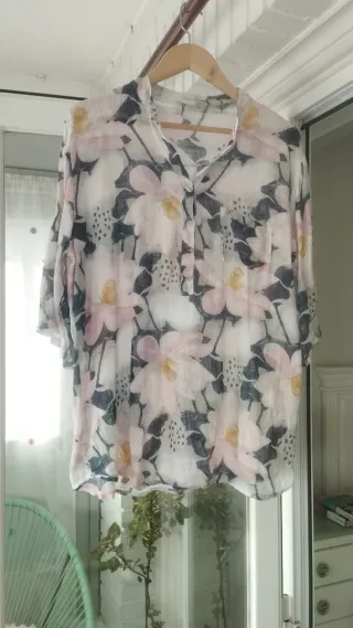 Blusón floral súper bonito