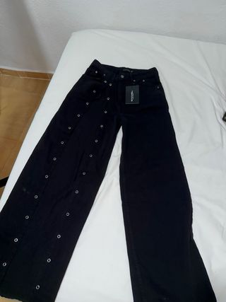 Pantalón ancho PrettyLittleThing negro