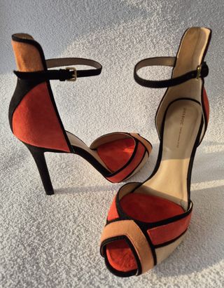 Zapatos Zara Basic tacón alto naranja y negro