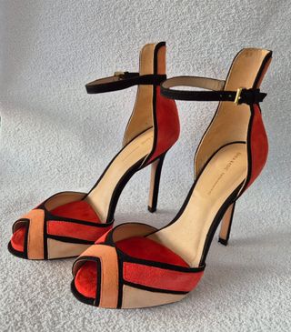 Zapatos Zara Basic tacón alto naranja y negro