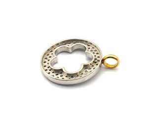colgante oro 18k con piedra con diamante