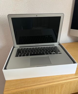 MacBook Pro 13 2017 8GB RAM SSD Plata