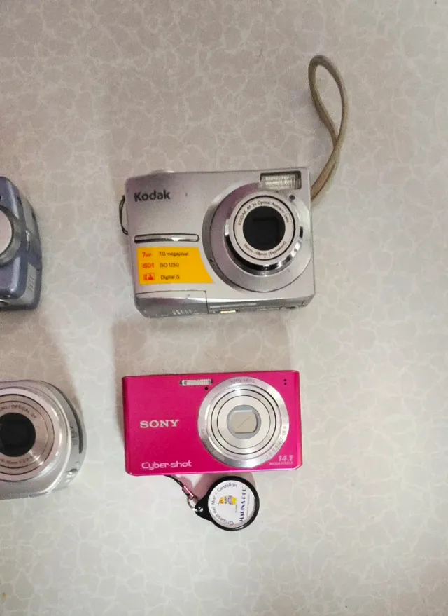 Lote 4 Cámaras Digitales Samsung, Kodak, Sony