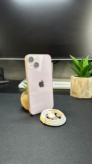 iPhone 14 Viola