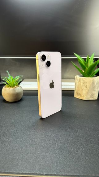 iPhone 14 Viola