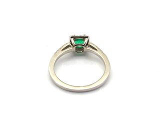 sortija oro 18k con piedra con esmeralda,diamante
