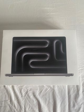 Caja MacBook Pro 14”