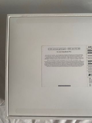 Caja MacBook Pro 14”