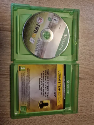 Xbox One FIFA 17 y FIFA 15