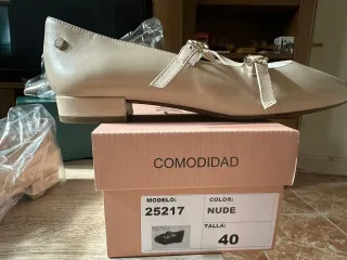 Zapatos Bailarinas Beige Talla 40 Nuevos