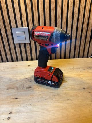Taladro de impacto Milwaukee M18 FUEL