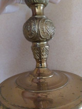 Candelabro antiguo de bronce de 3 brazos