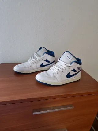 Zapatillas Air Jordan 1 Talla 42 Blanco y Azul